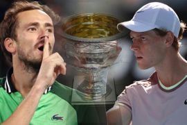Petenis Medvedev dan Sinner bersiap untuk ukir nama di trofi Australian Open