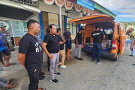 Polda Maluku kawal distribusi surat suara ke sembilan daerah