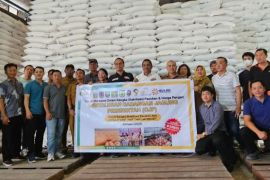 Bulog Sumut salurkan 440 ton jagung pakan ke 21  peternak