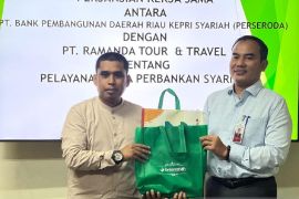 BRK Syariah Tanjungpinang Pamedan lakukan PKS dengan Ramanda Tour dan Travel