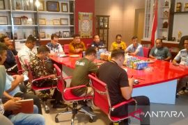 Pemkab Bangka canangkan tanam ratusan batang cabai di halaman OPD