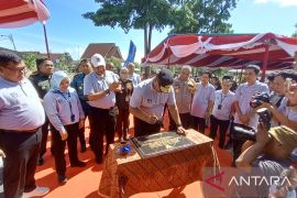 Pj Gubernur Babel luncurkan "Samsat Drive Thru"