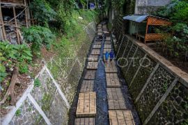 Memanfaatkan sungai untuk budi daya ikan