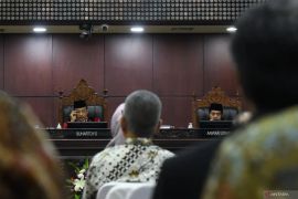 Gugat ke PTUN, Anwar Usman:  Pengangkatan Suhartoyo tak sah