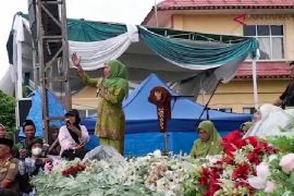Ketua PP Muslimat NU hadiri pengajian akbar di Lampung Selatan