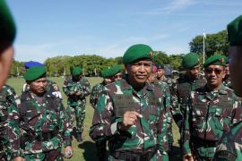 Pangdam Udayana minta TNI tetap manunggal dengan rakyat pada Pemilu