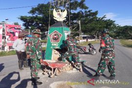 Aparat di Muna Barat bongkar Tugu AMD karena kerap ditabrak pengendara