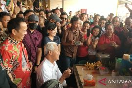 Ganjar Pranowo kunjungi Pasar Beriman Tomohon