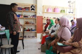 Disnaker KUKM Kota Madiun lakukan kurasi produk