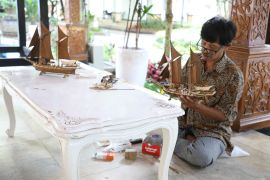 Penjabat Bupati Purwakarta meminta Dekranasda bantu kuatkan UKM lokal