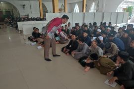 Dinkes Tabalong sosialisasi pencegahan DBD di Ponpes Nurul Mustofa