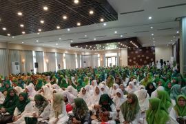 Pendukung AMIN di Pasuruan doa bersama mengetuk "pintu langit"