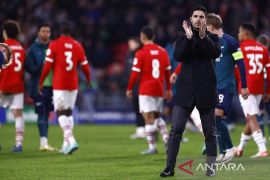 Arteta: Arsenal incar trofi, bukan rekor