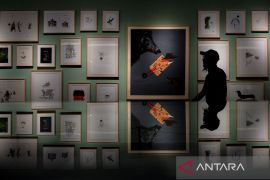 Pameran Sejauh Ini karya Goenawan Muhammad digelar di Lawangwangi, Bandung Barat