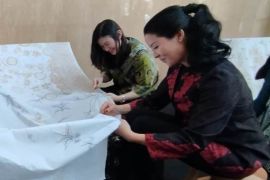 TikTok dan Tokopedia luncurkan #MelokalDenganBatik berdayakan perajin batik lokal di era digital