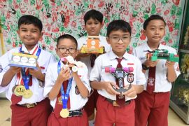 SDN Medokan Ayu borong juara kompetisi robotika nasional