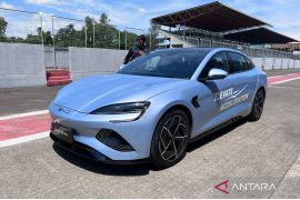 Mencoba performa BYD Seal, sedan listrik dengan akselerasi mengesankan