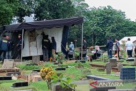 Polisi ekshumasi anak artis Tamara Tyasmara