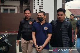 Polisi Karawang menetapkan kades tersangka korupsi dana desa