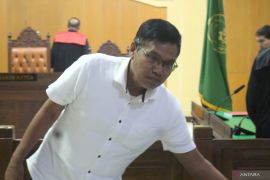 Jaksa tuntut PPK pengadaan "marching band" lima tahun enam bulan penjara