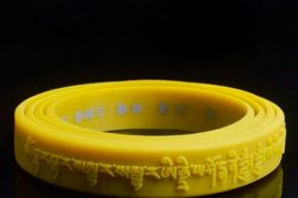 YBAI berikan "gelang biksu" bagi pemuda yang gunakan hak pilih