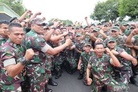 Pangdam XVI/Pattimura ajak prajurit galakkan program air bersih di pelosok