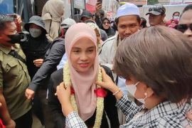Di Cilegon, Istri Ganjar minta relawan Ganjar-Mahfud tidak lengah