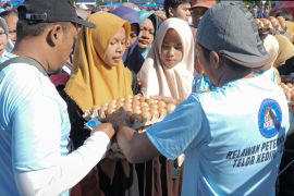 Komunitas Peternak Blitar-Kediri bantu program makan gratis
