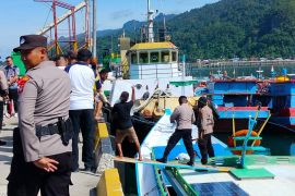 KPU Kaimana mulai geser logistik pemilu ke distrik terjauh