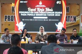 KPU Kalsel ingatkan masyarakat bawa undangan mencoblos