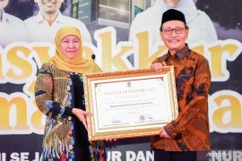 Khofifah raih penghargaan kepala daerah terbaik dari MUI Jatim