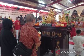 Jemaat Vihara Dharma Bhakti berharap pemilu berlangsung aman dan damai