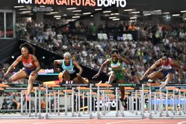 Devynne  Charlton pecahkan rekor dunia 60m lari gawang indoor putri