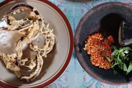 Renyahnya belut krispi ala Mbah Rumini