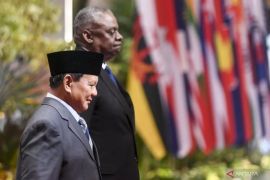 Menhan AS Austin dirawat di instalasi rawat intensif militer nasional