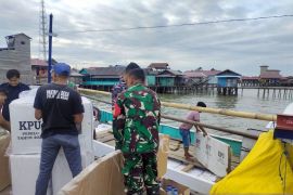 KPU Kutim  distribusikan logistik pemilu ke 16 kecamatan