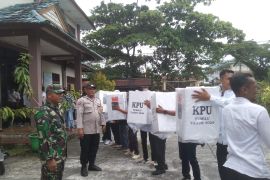 TNI dan Polri Tarakan kawal distribusi logistik Pemilu