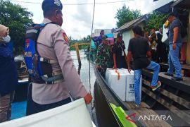 Satpolairud Polresta Banjarmasin kawal pendistribusian logistik pemilu Jalur sungai