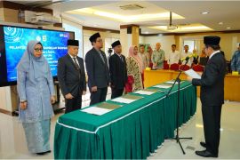 Rektor Unand lantik sejumlah pejabat baru