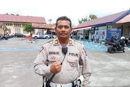 Satlantas: Waspada kecelakaan akibat jalan licin di Palangka Raya