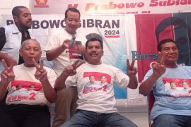 "Bocahe Gibran" cukur gundul sambut kemenangan satu putaran