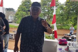 Menteri Basuki salurkan hak pilih di TPS 161 Kemang Pratama selaku pemilih khusus