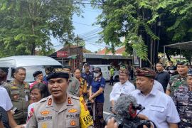 Polda Bali ajak pecalang awasi saat penghitungan suara