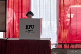 Ajak anak dan cucu, Megawati mencoblos di TPS 053 Kebagusan Jakarta