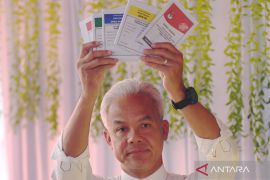 Ganjar Pranowo coblos Pemilu 2024 di Semarang Page 3 Small