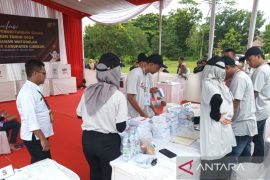 Dinkes Cirebon berikan layanan medis bagi puluhan petugas pemilu