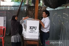Bawaslu Jaksel pastikan video viral di Pejaten Timur terkait surat suara telah tercoblos hoaks