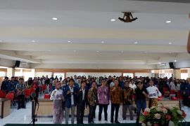 FV Unair kupas masa depan profesi lulusan perkantoran digital