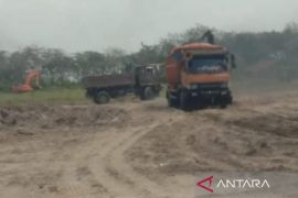 Polres Serdang Bedagai tangkap pekerja-sita truk tambang ilegal