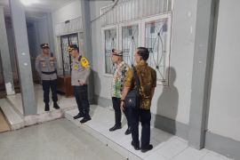 Petugas Pengamanan Perketat Pengawasan di Gudang PPK Tarakan